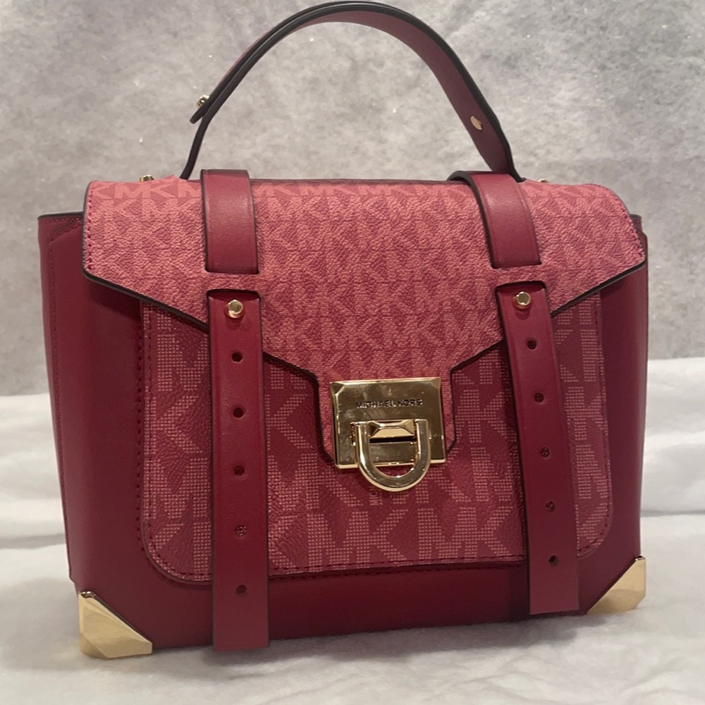 ⭐️SALE☀️Michael Kors Manhattan school Satchel
